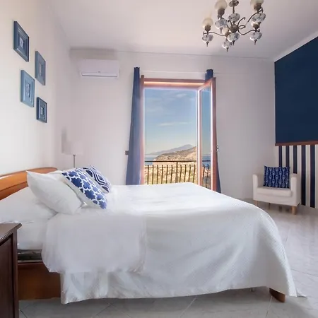Holiday home Maison Ferrella Sant'Angelo (Isola d'Ischia)